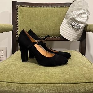 Womens black mary jane pumps